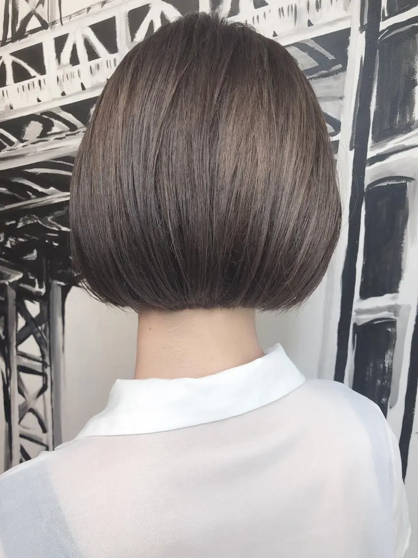 ショート 切りっぱなしボブ ボブ 外国人風カラー ハイライト レイヤーカット ショート職人 美容師【KENTA】のヘアスタイル