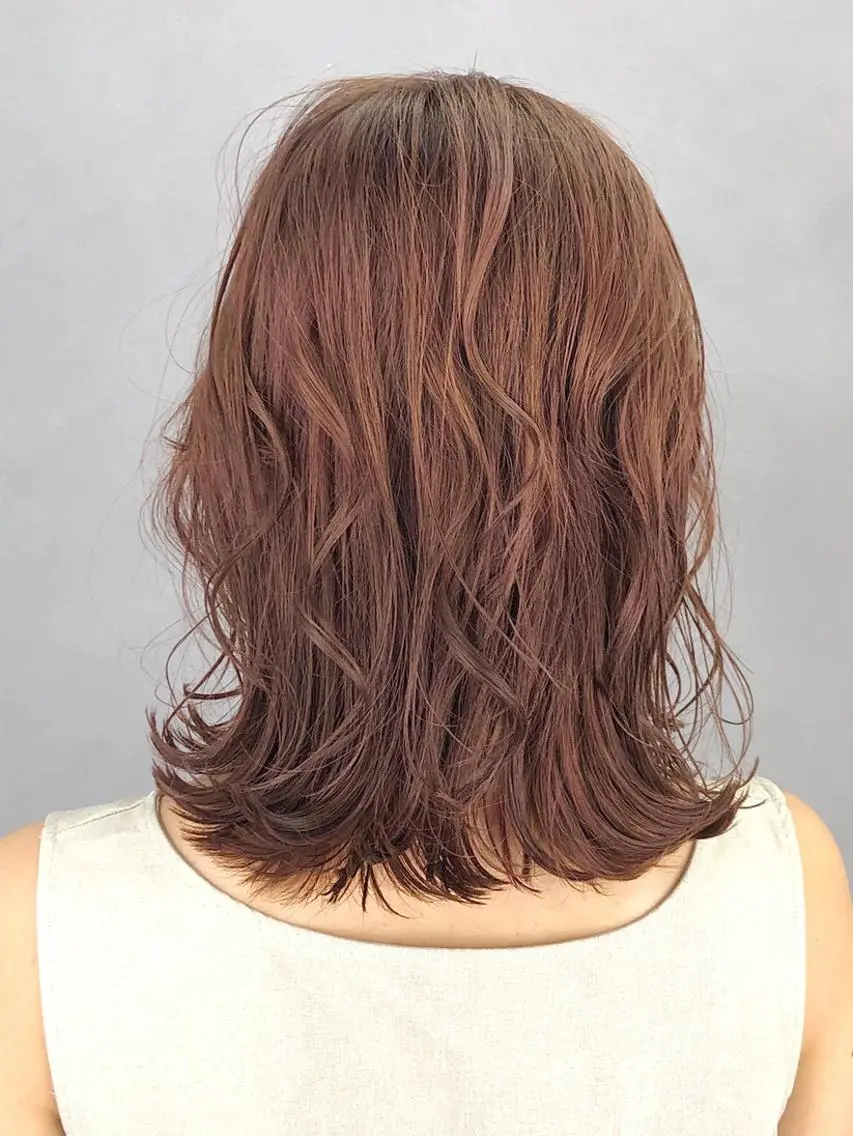 ミディアム カラー パーマ ヘアアレンジ アプリコットブラウン ブラウンカラー ITbyALBUM 浦和店のヘアスタイル
