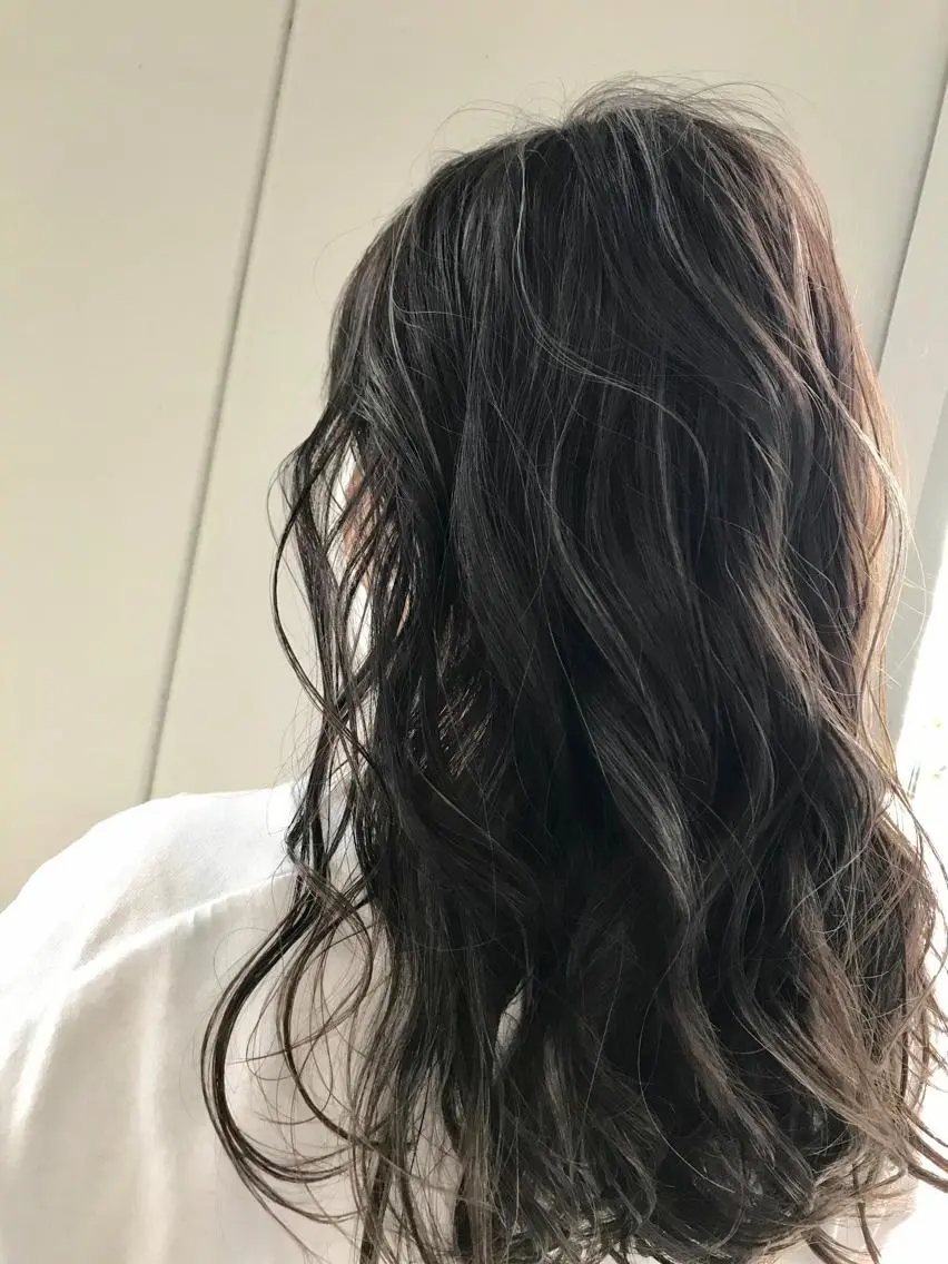 ロング カラー KOOKI スティードトーキョーのヘアスタイル
