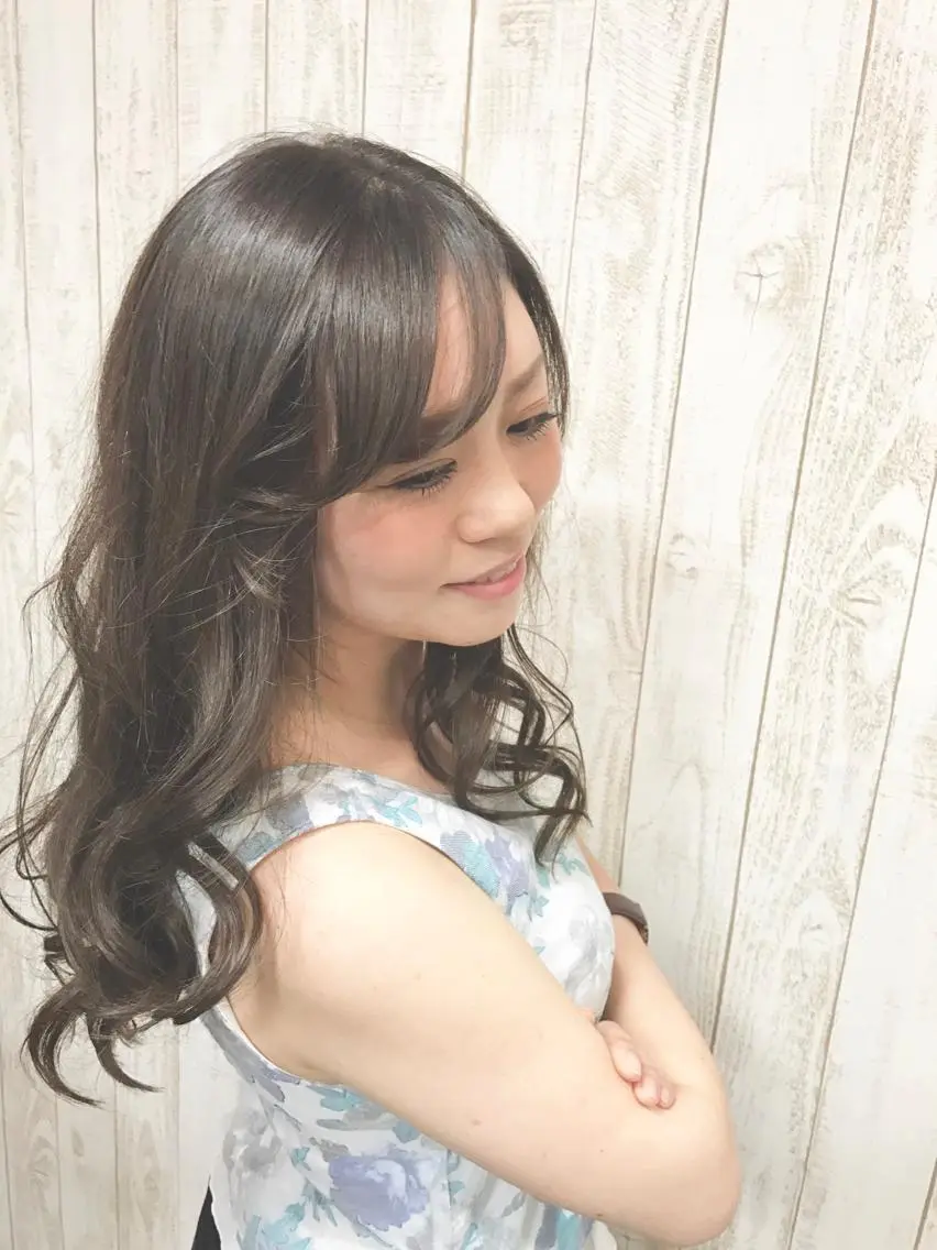 ショート ミディアム セミロング ロング カラー アッシュ ユウ イチのヘアスタイル
