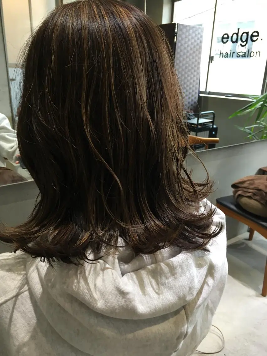 セミロング カラー ハイライトカラー ハイライト ヘアカラー くまがい みゆ【edge.】のヘアスタイル