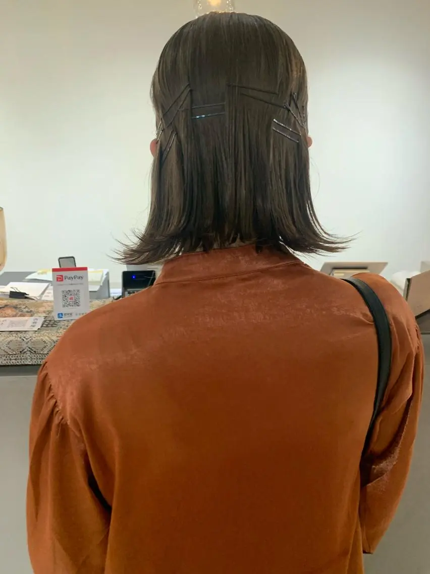 ショート カラー ヘアアレンジ ブリーチ ケアブリーチ ヘアカラー トリートメント 本間 結衣のヘアスタイル