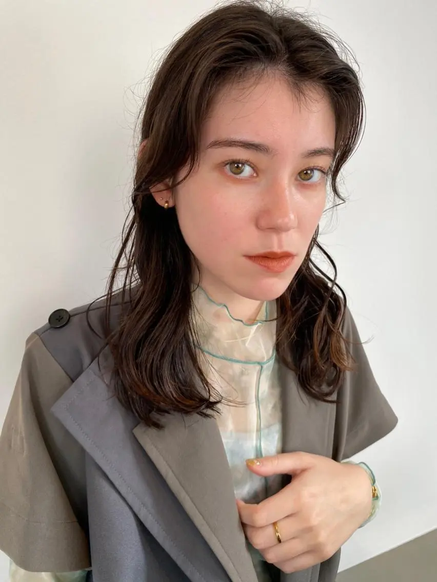 カラー ミディアム アディクシーカラー ブリーチ ブロンド ブルーカラー ハイライトカラー カット ヘアカラー トリートメント CEINE+ officialのヘアスタイル