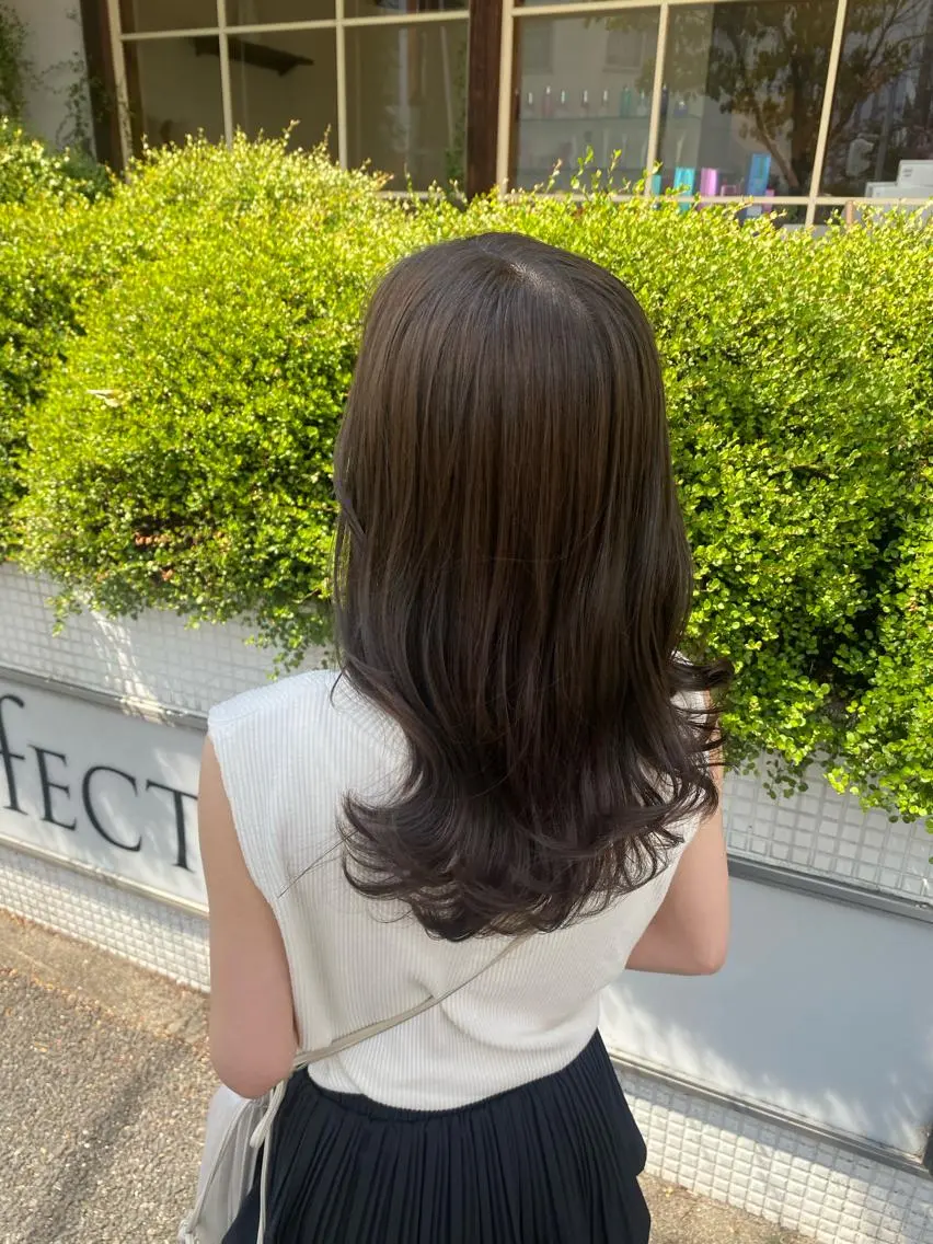 ロング MEGU/layer cut/透明感カラーのヘアスタイル