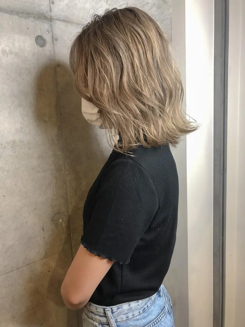 ミディアム カラー 💛ブリーチカラー /ブリーチ縮毛💛のヘアスタイル