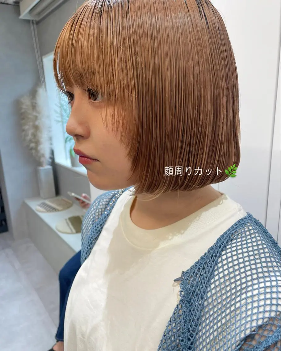 ミディアム カラー 顔周りカット yui/ layer cutのヘアスタイル
