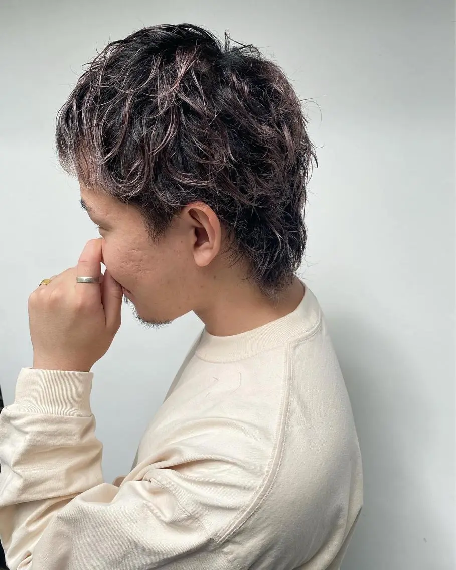 ショート カラー バイオレットカラー ウルフカット tonari 梅田、中崎町のヘアスタイル