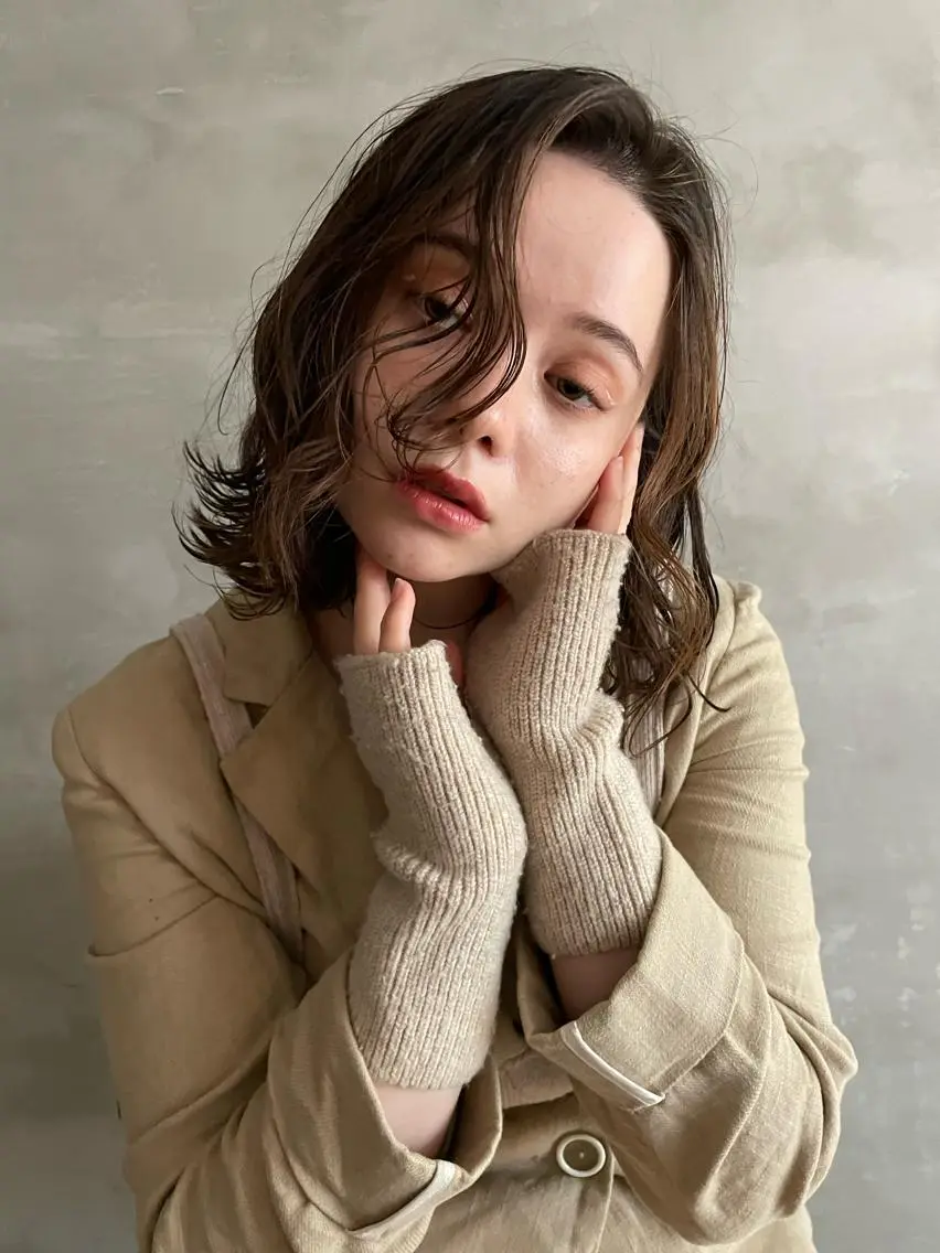 ミディアム カラー 大人girly🛋️ 🤍yukakoのヘアスタイル