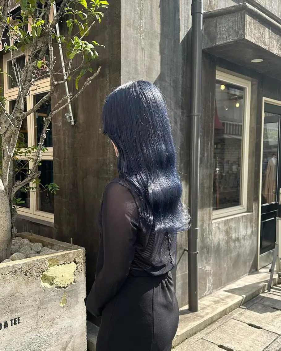 ショート カラー メンズ メンズブリーチ アッシュ 黒髪 ブリーチ ブルーカラー 🩷Eny terrace🩷のヘアスタイル