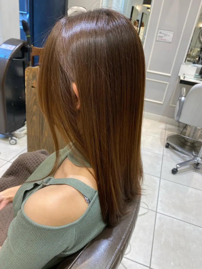 セミロング 美髪矯正透明感カラー 江川 和輝のヘアスタイル
