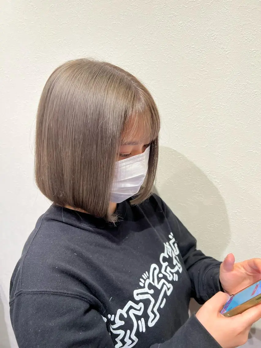 ミディアム カラー ブリーチ グレージュ 浦﨑 笑美里のその他イメージ