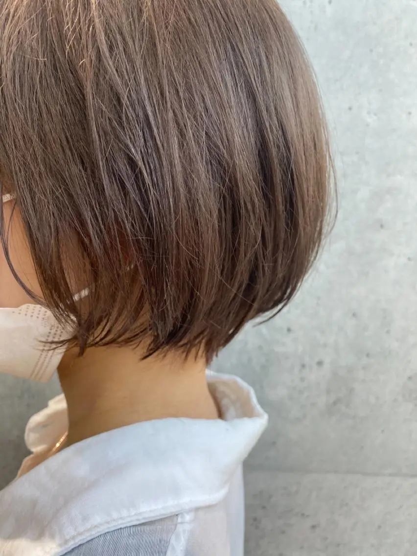 ショート カラー ヘアアレンジ アッシュ アッシュグレー アッシュグレージュ バレイヤージュ ミストバング Bob＆ハイトーン 専門家CHIHIROのヘアスタイル