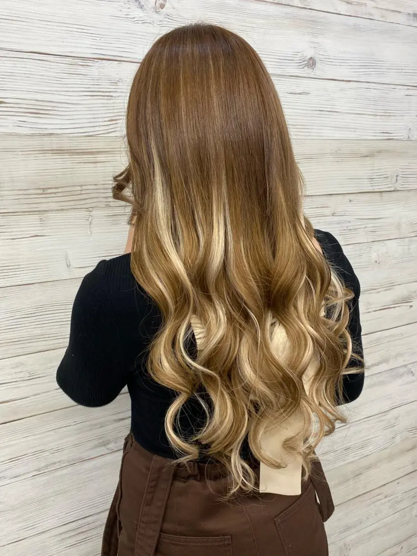 セミロング カラー ヘアアレンジ ショートボブ 編み込みエクステ シールエクステ セミロングパーマ バレイヤージュ FAAM Tsuneのヘアスタイル