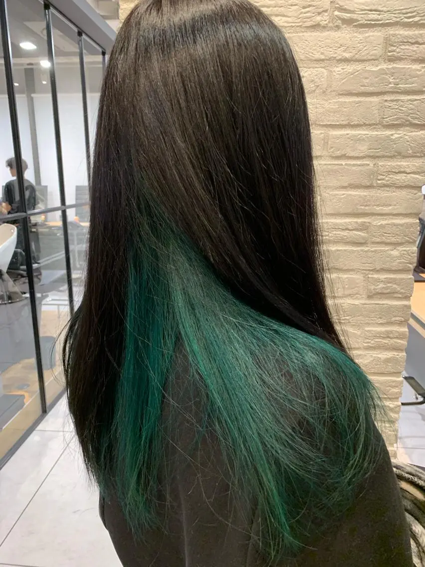 ロング カラー 韓国レイヤー×艶髪 ハイトーンRyukiのヘアスタイル