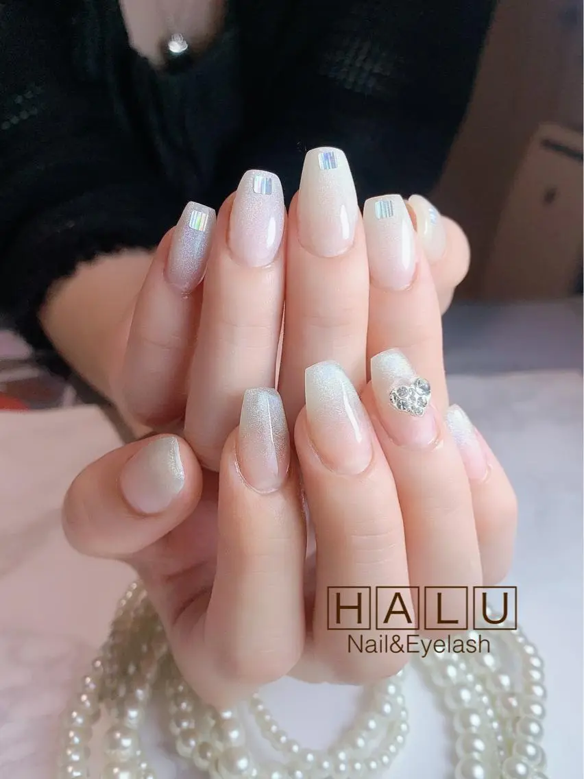 ネイル オーロラネイル HALU ハルのネイルデザイン
