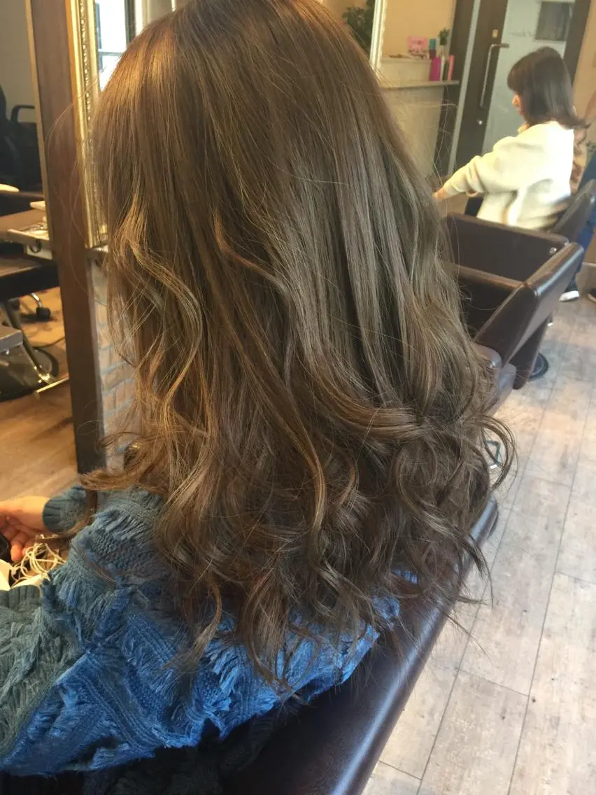 セミロング カラー グレージュ 美髪・艶髪特化美容師 RYOJIのヘアスタイル
