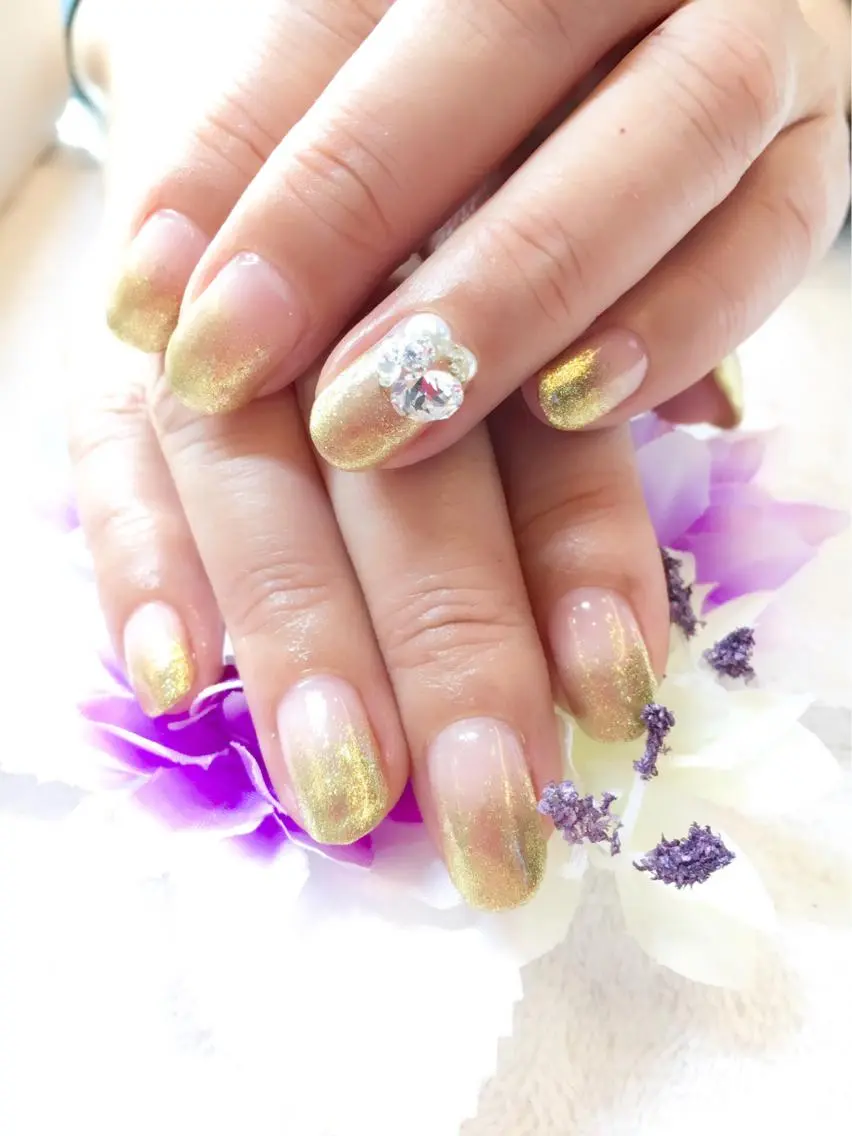 ネイル 成人式 フットネイル ジェルネイル ラメ(グリッター) ラメグラデーション clover nailのネイルデザイン