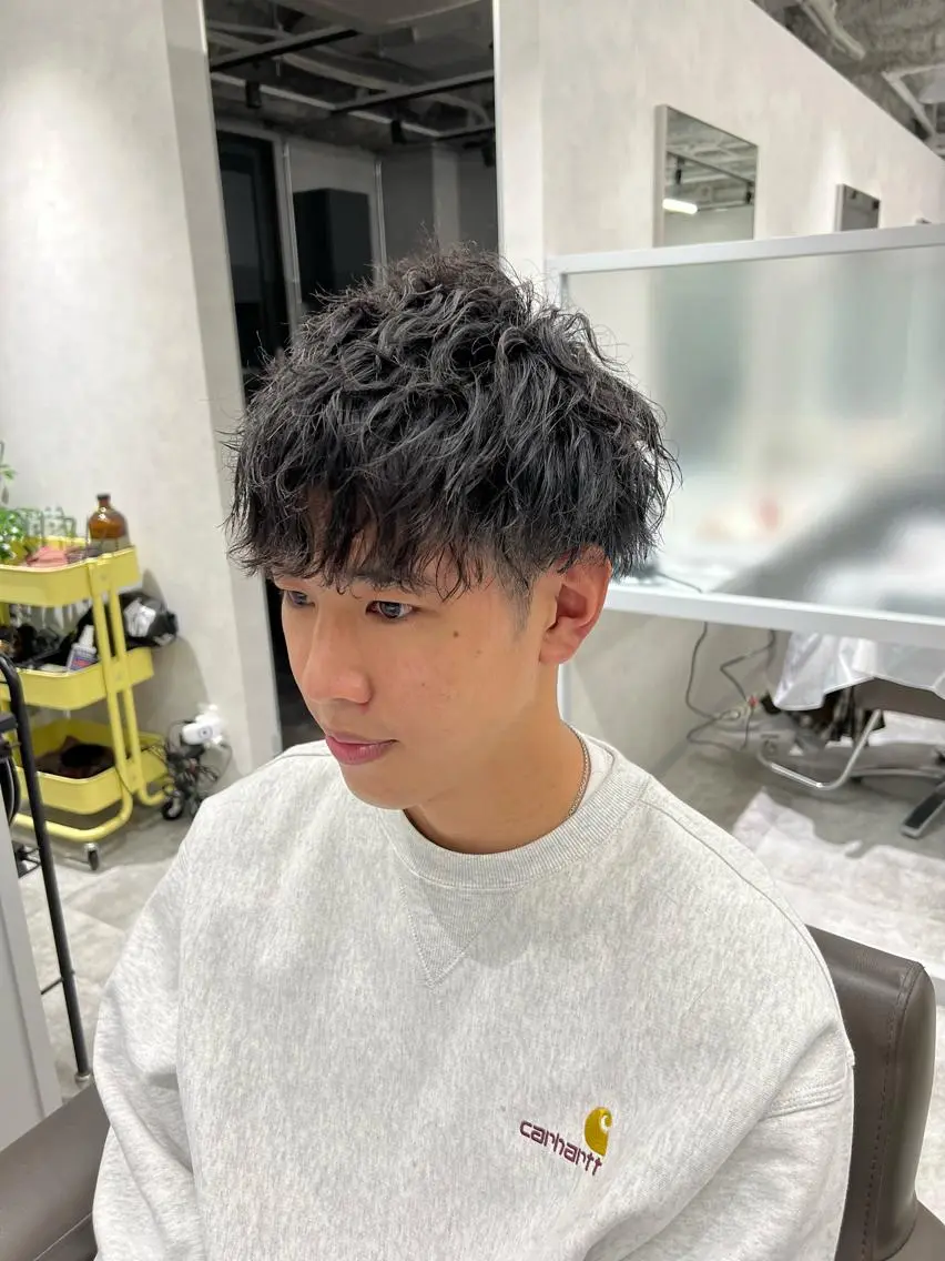 ショート カラー パーマ メンズ 関西センターパート メンズモデル募集のヘアスタイル