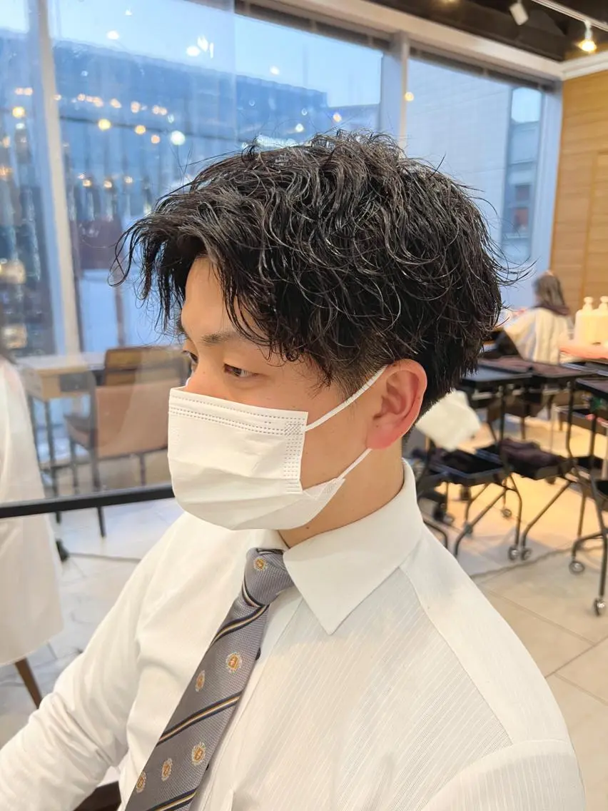 ショート パーマ カット パーマ メンズカット曲がる 縮毛矯正佐々木タクマのヘアスタイル