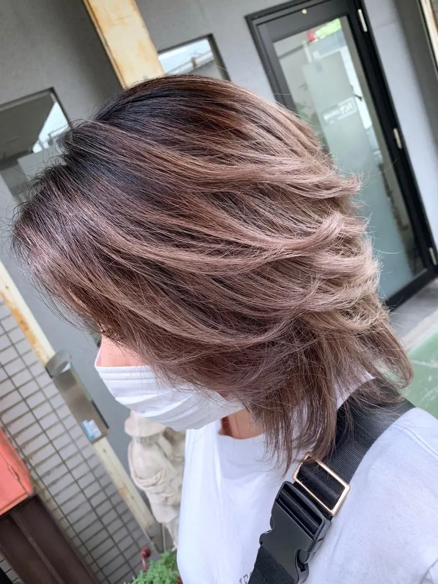ミディアム 穐田 司樹のヘアスタイル