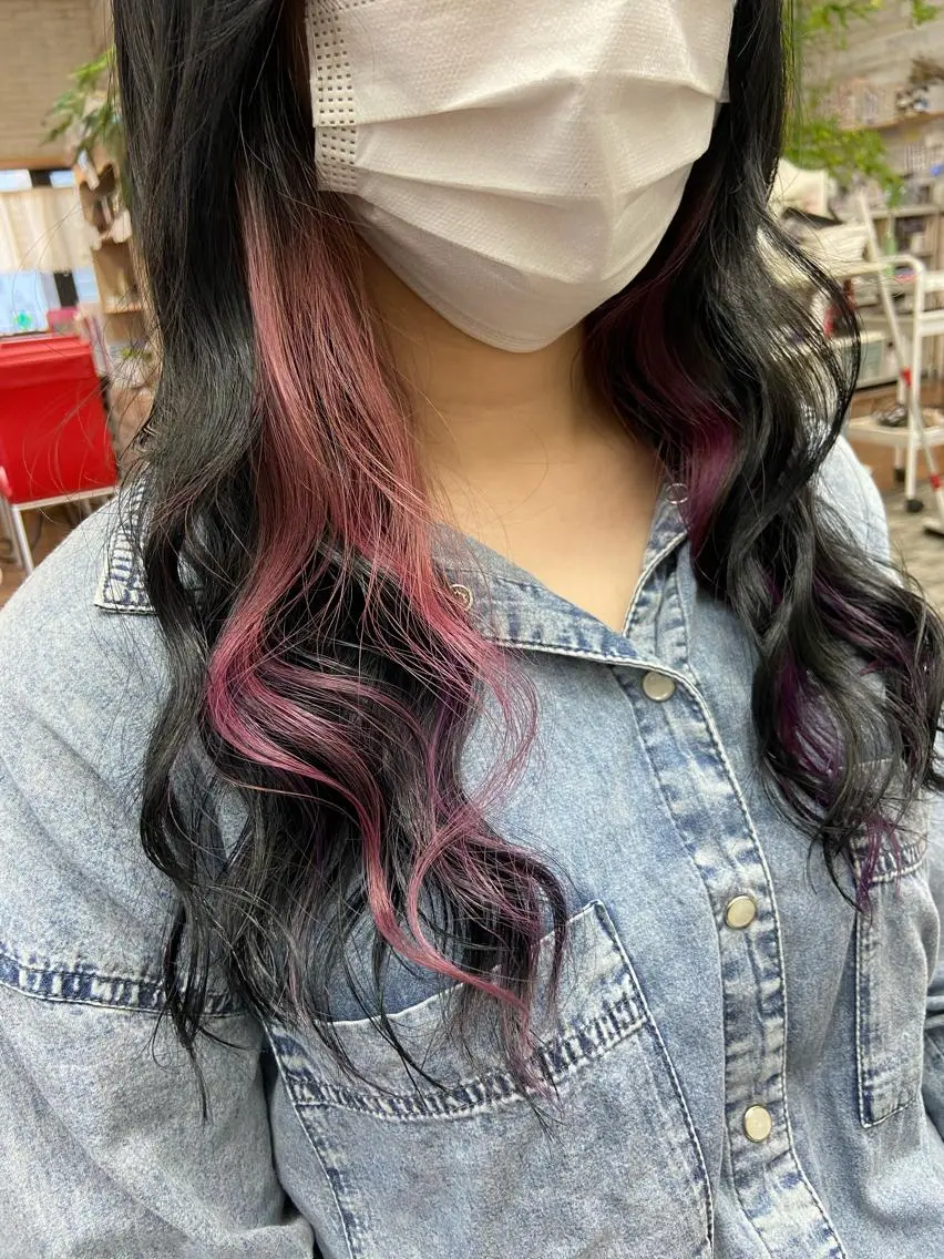セミロング カラー 黒髪 ブルーカラー ブルーブラック イヤリングカラー カット ヘアカラー トリートメント 大坪 拓斗のヘアスタイル