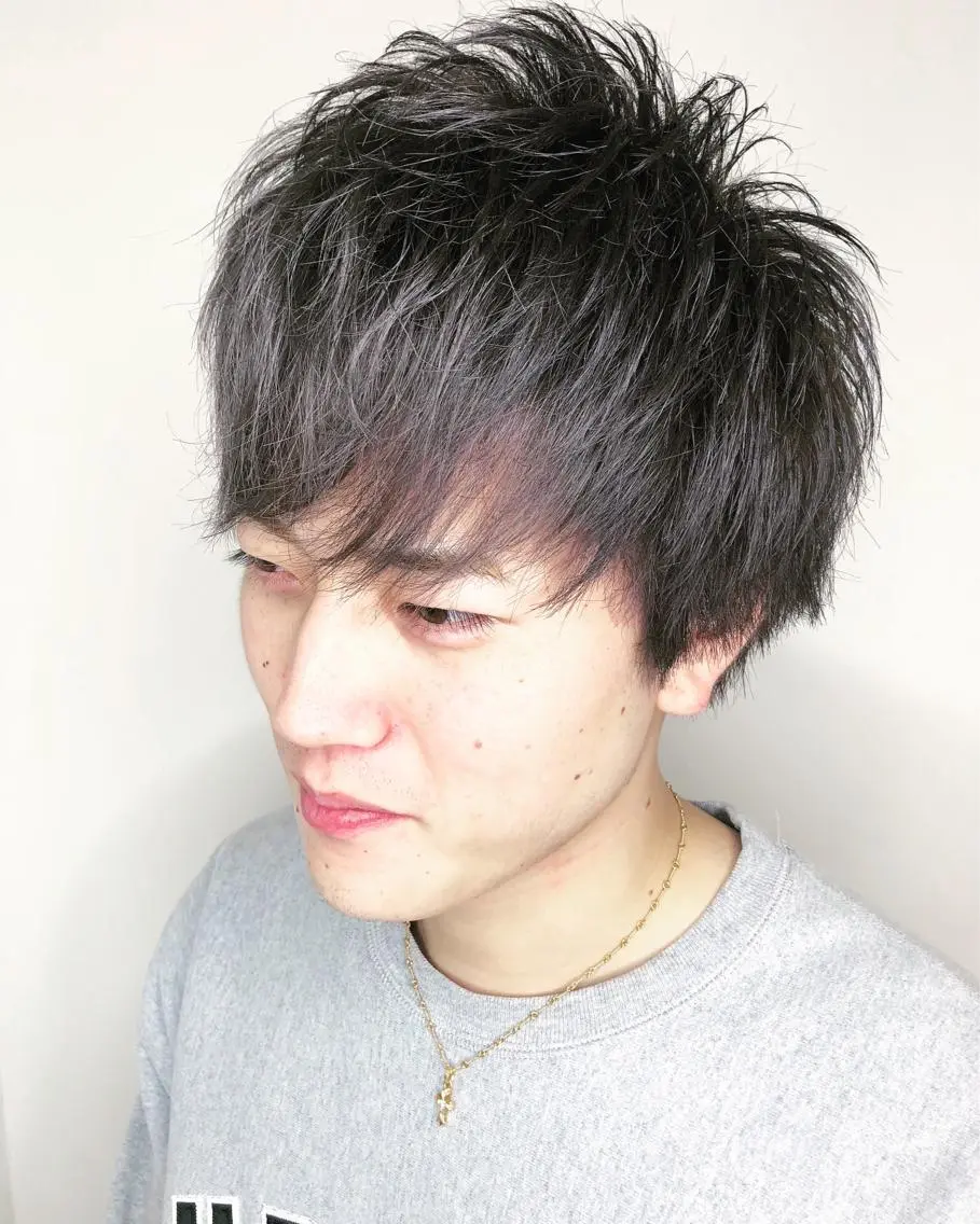 ショート カラー メンズ メンズハイライト マッシュ 刈り上げ アッシュ デザインカラー メンズヘア特化 崎田 成人のヘアスタイル