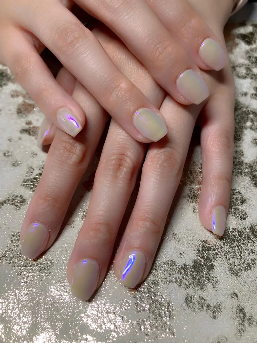 ネイル ミラーネイル komohana salon🌺のネイルデザイン
