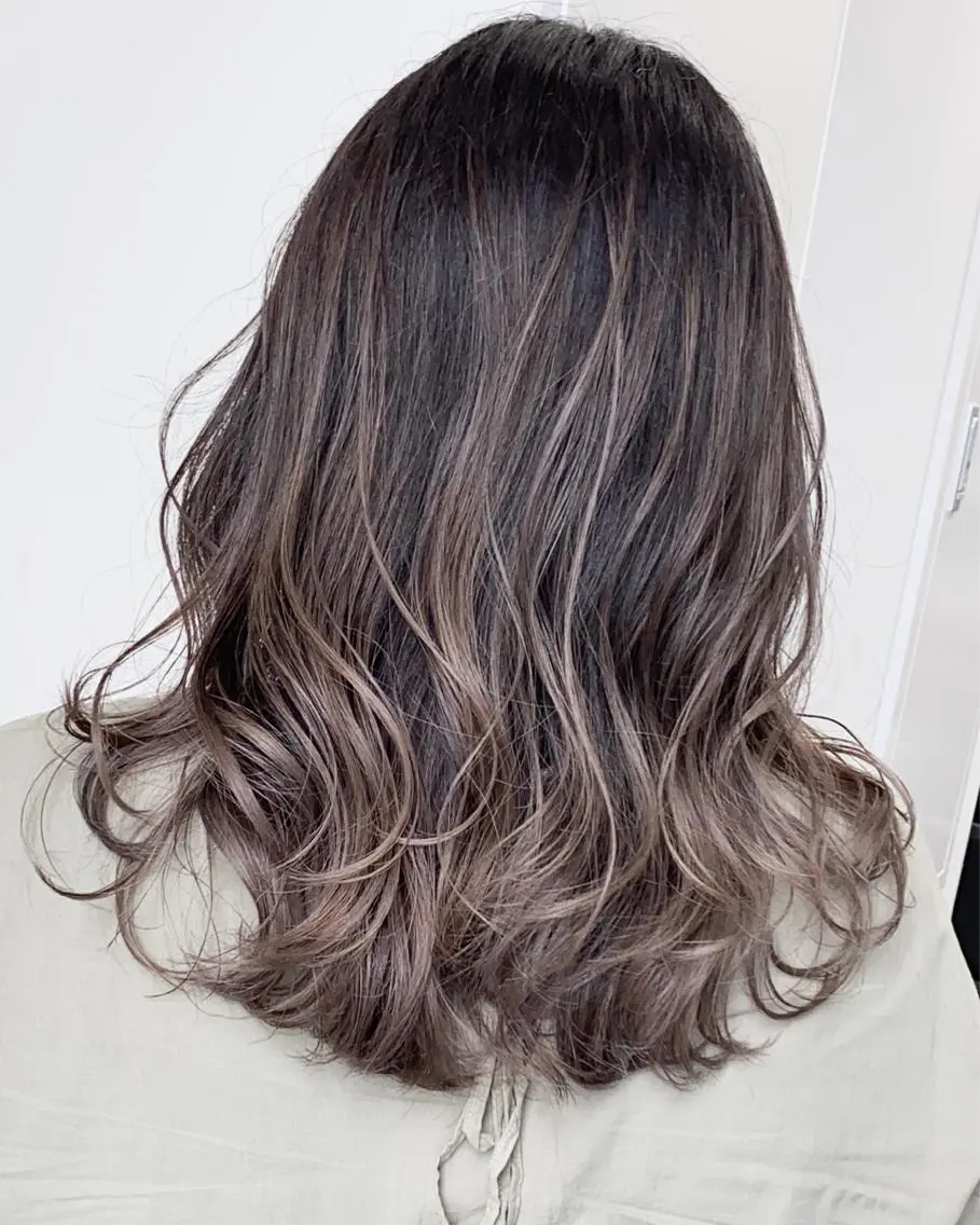 セミロング カラー パーマ ヘアアレンジ 【公式】amble luxe池袋東口🩷のヘアスタイル