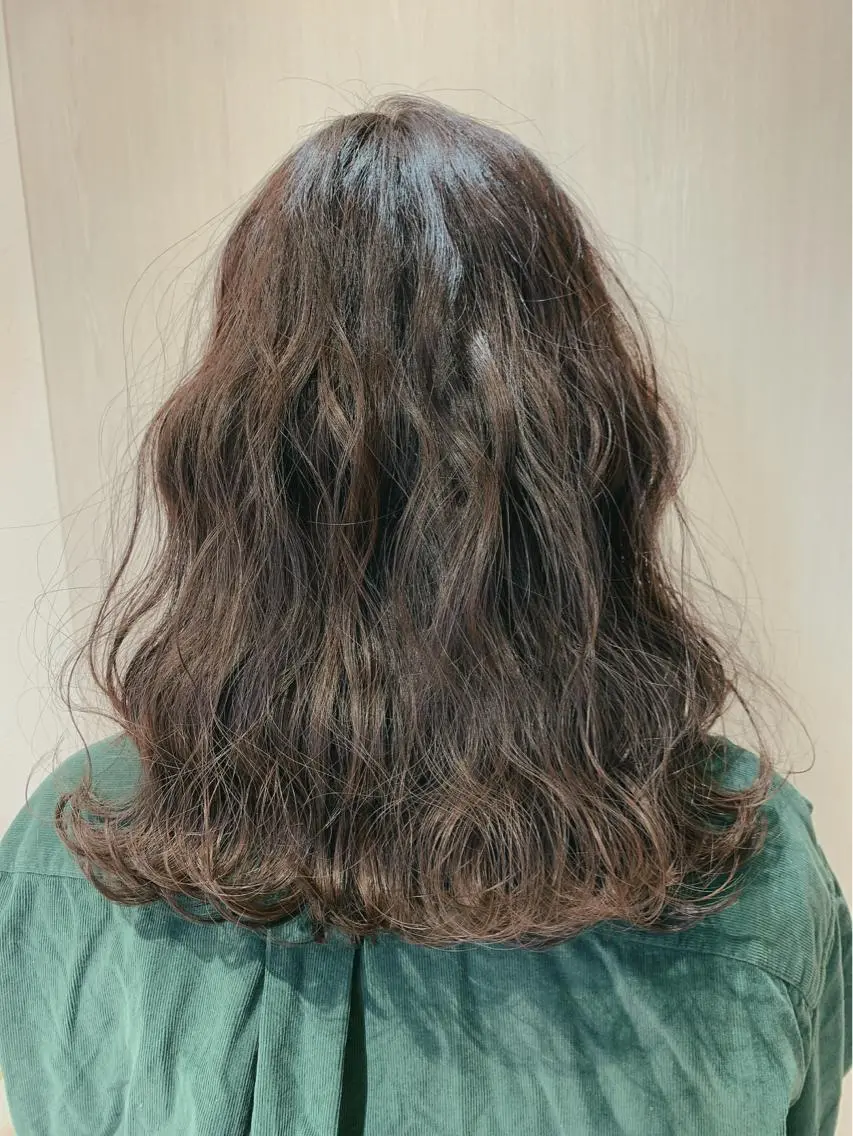 セミロング カラー ヘアカラー トリートメント 店長ハイトーンカラー 柞山史奈のヘアスタイル