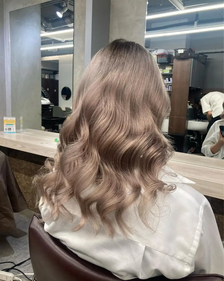 ロング カラー ブリーチ ヘアカラー ブリーチ&似合せボブ 田中寛十のヘアスタイル