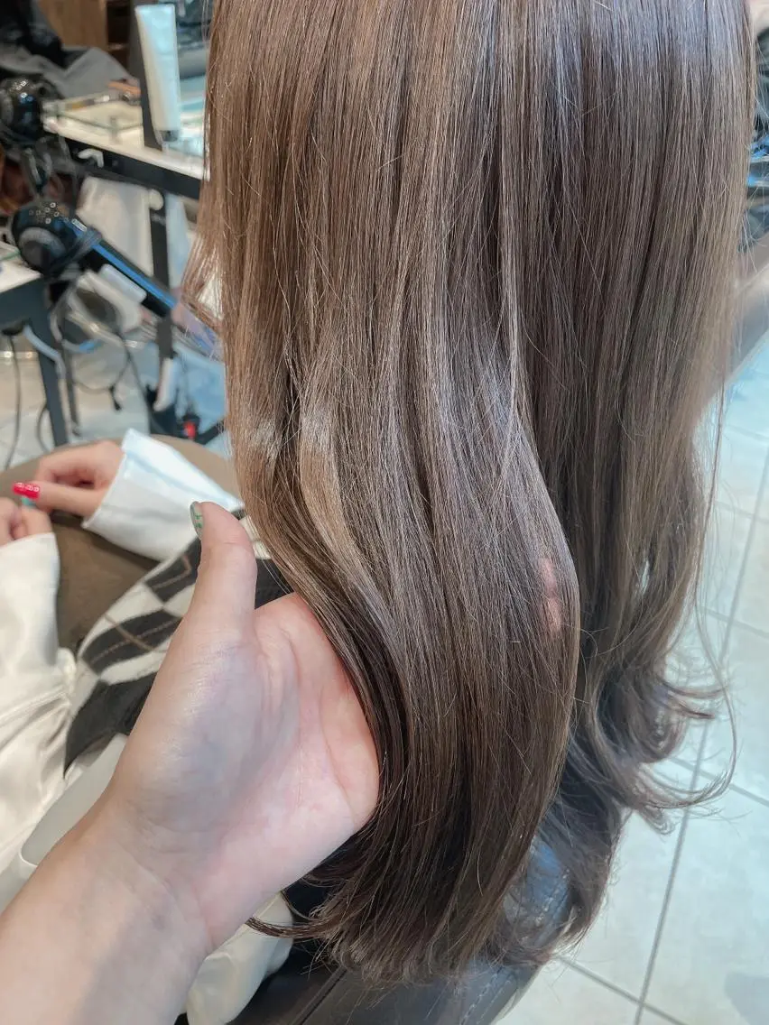 ミディアム カラー グレージュ カット ヘアカラー トリートメント 🦖鶴岡 香純🦖のヘアスタイル