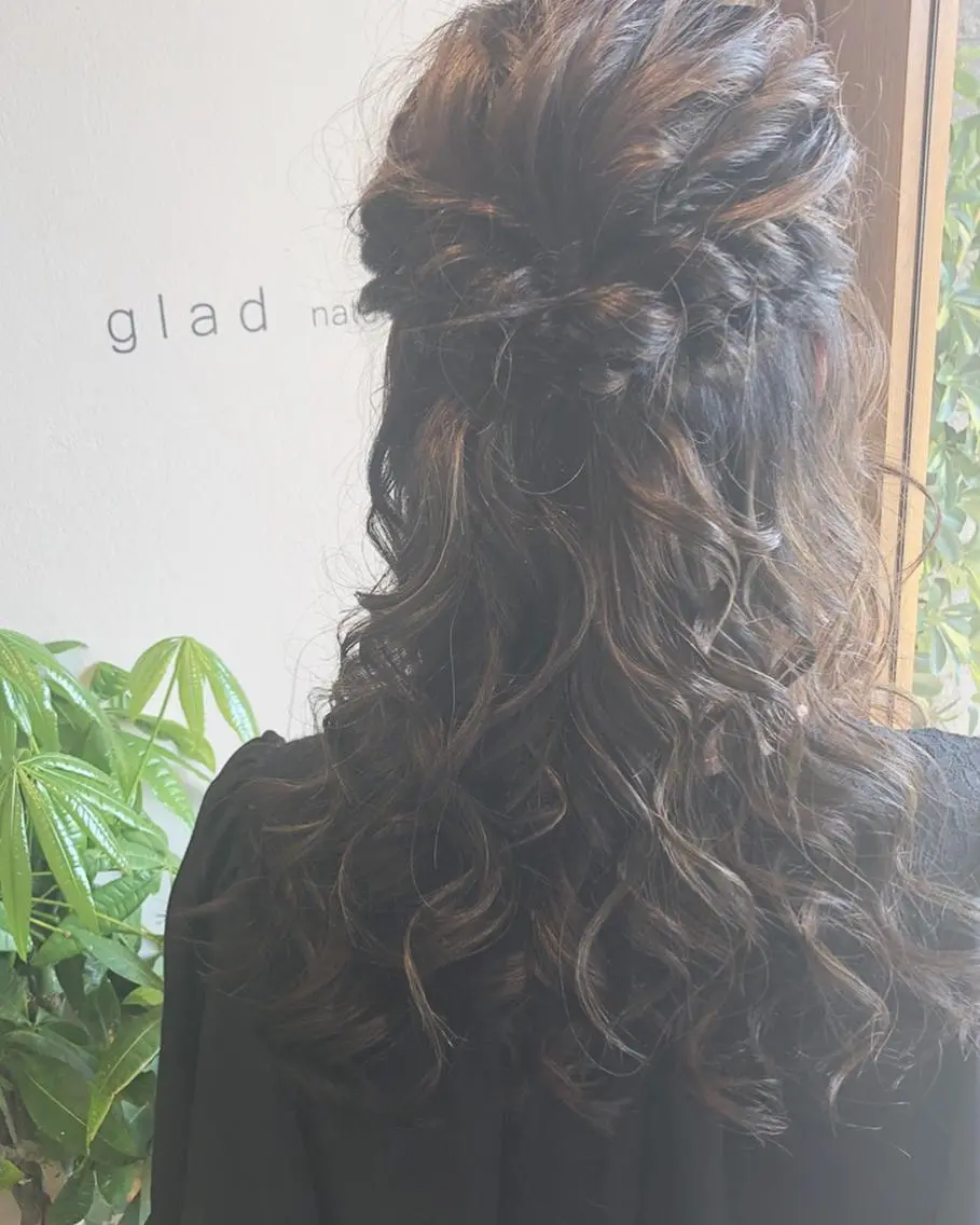 ロング ヘアアレンジ ヘアセット ture by gladのヘアスタイル