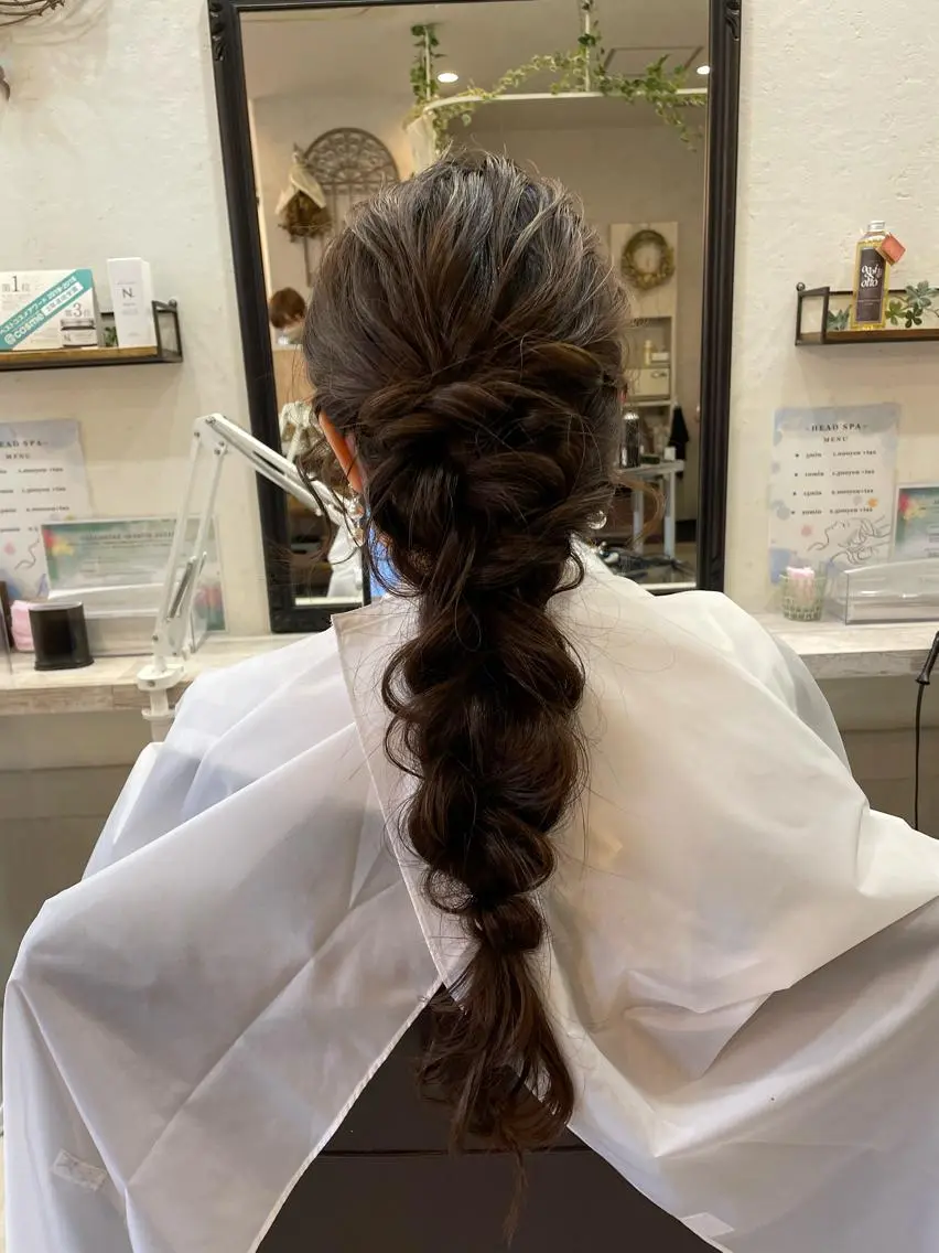 ロング 津田 あかねのヘアスタイル