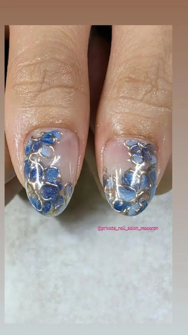 ネイル フラワーネイル ミラーネイル nail salon macaron のネイルデザイン