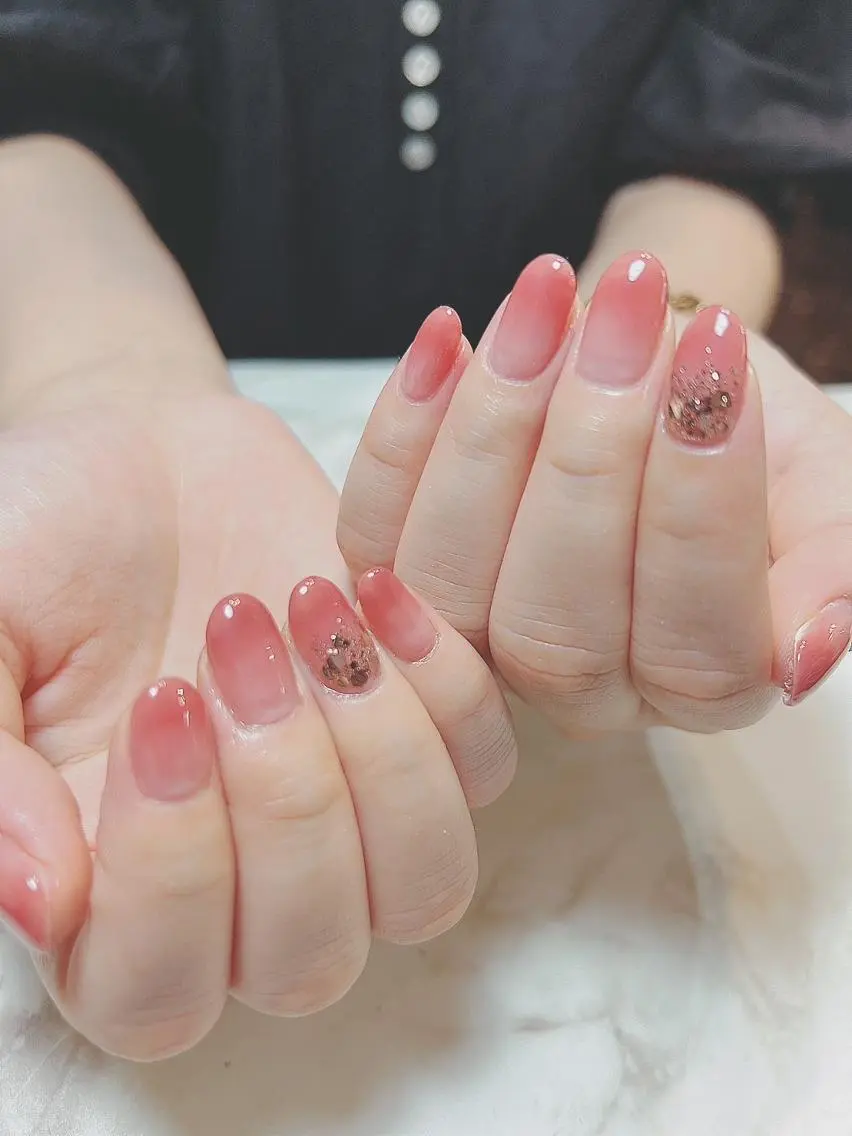 ネイル アートネイル グラデーション ホログラムネイル 持ち込み Nailist Honamiのネイルデザイン