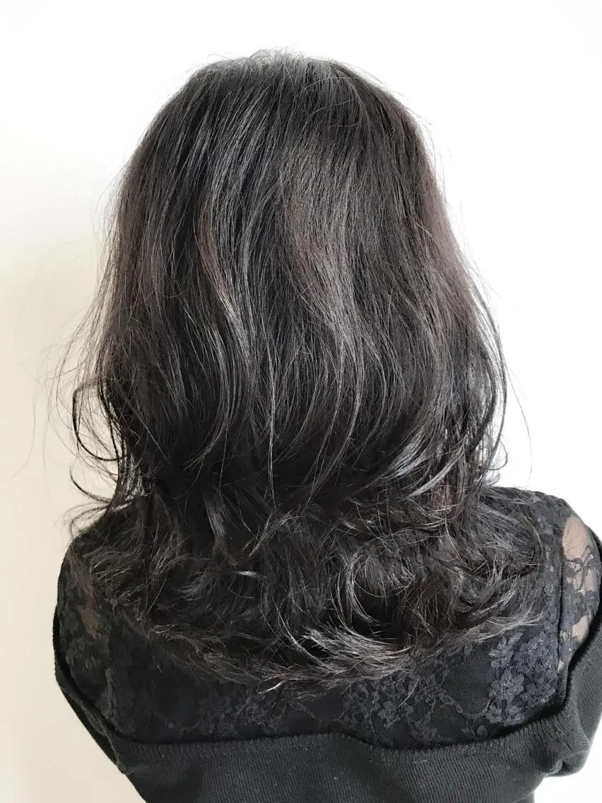 ミディアム カラー アッシュ ブリーチ ブルーカラー ブルージュ ハイライトカラー カット ヘアカラー トリートメント ヘッドスパ グレージュ/髪質改善 Yamato.hのヘアスタイル