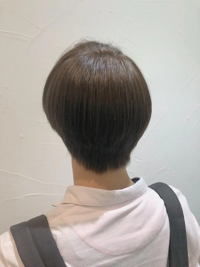 ショート カラー メンズ メンズブリーチ ブリーチ 透明感カラー ブリーチなしカラー Ash中目黒店 榊間茜のヘアスタイル