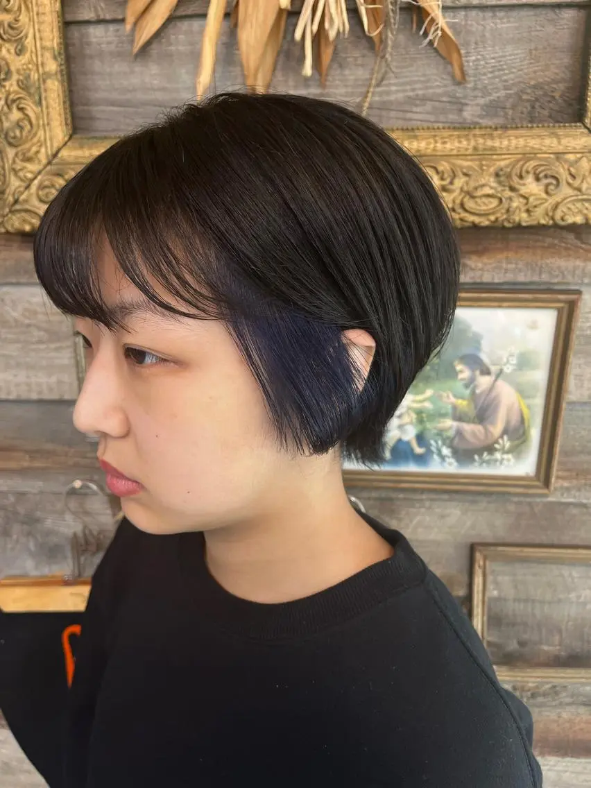 カラー インナーカラー 飯田 ほのかのヘアスタイル