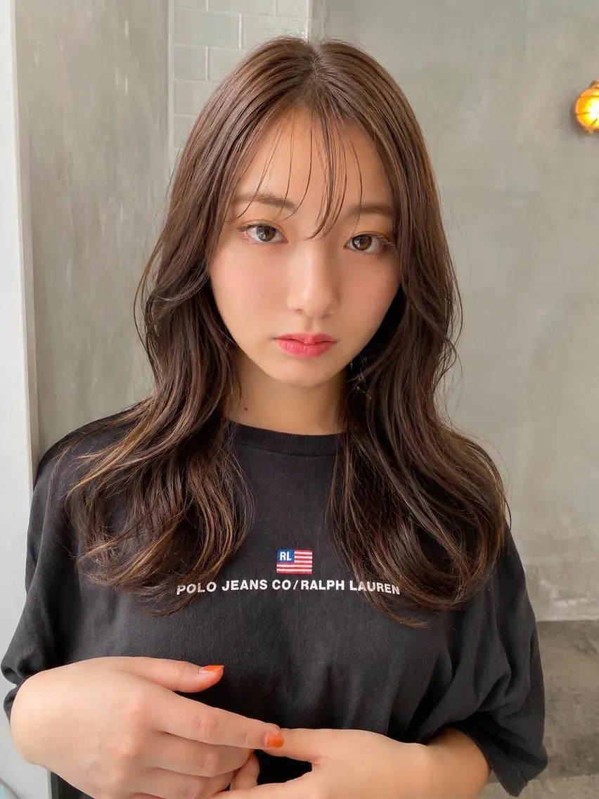 セミロング カラー ブラウンカラー 顔まわりレイヤー 顔周りカット レイヤーカット 似合わせカット カット ヘアカラー 透明感カラー/顔周り 臼井いつみのヘアスタイル