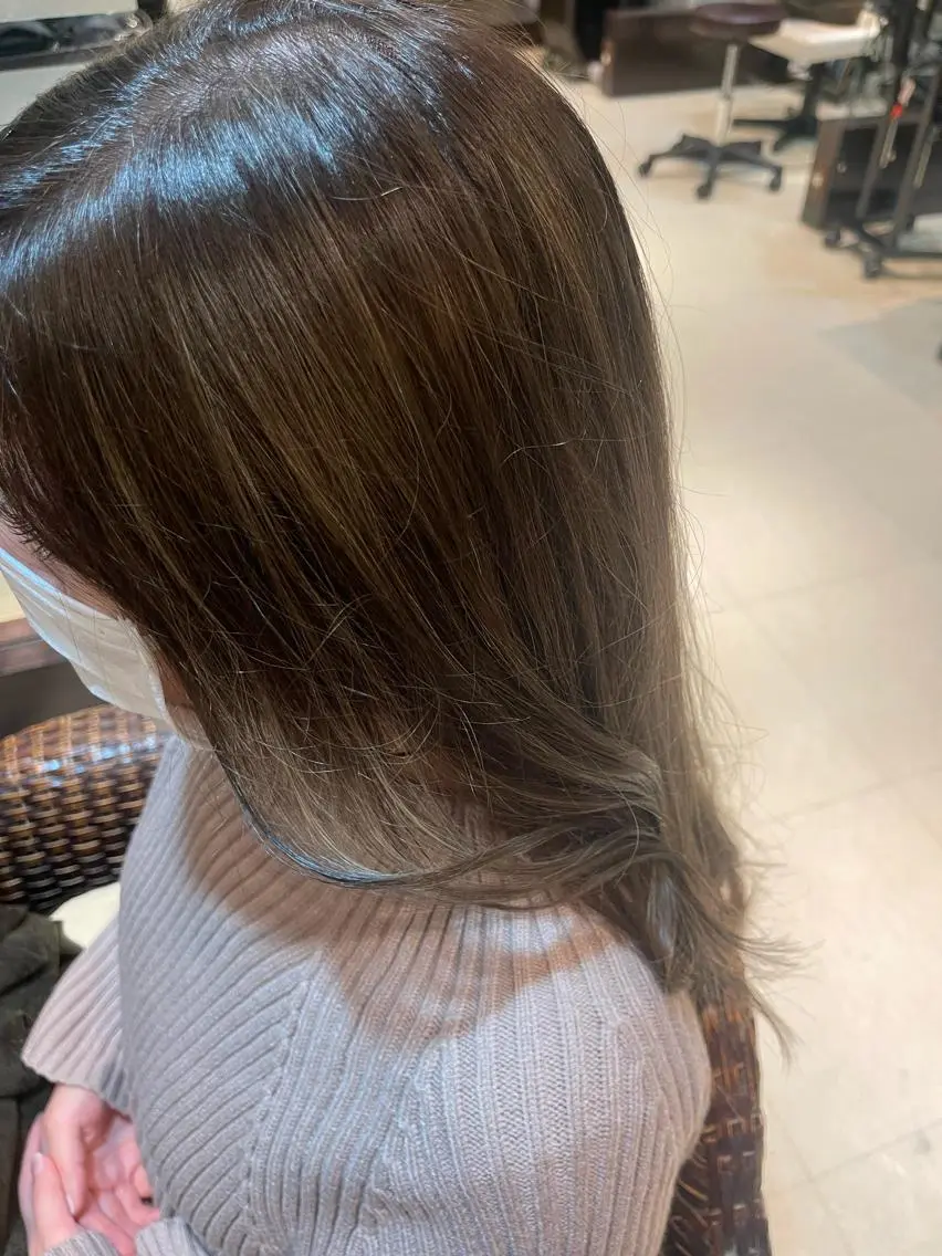 カラー 透明感カラー ハイライトカラー ヘアカラー 🌱ONE003🌱 原田涼香のヘアスタイル