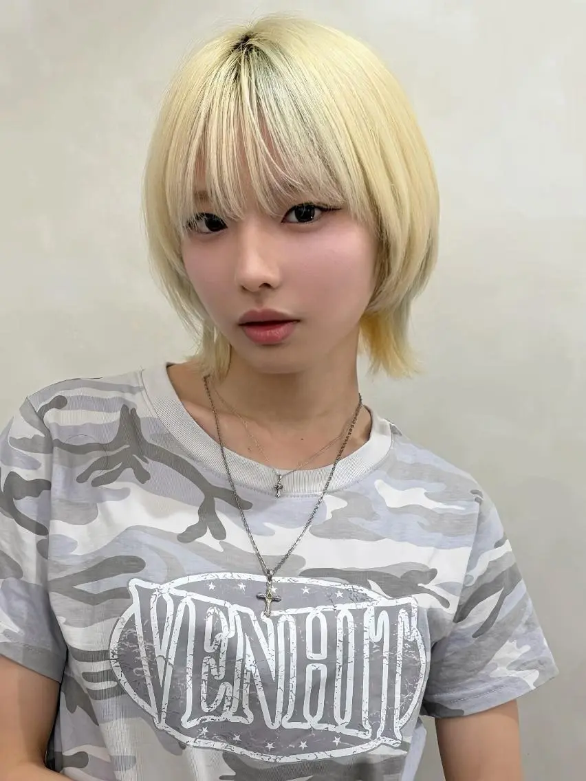 ミディアム カラー ブロンド 顔周りカット レイヤーカット 🎀ダブルカラー🎀 ♡Kanon♡のヘアスタイル