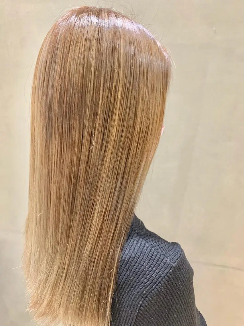 ロング ハイライト ヘアカラー 庄司 沙羅のヘアスタイル