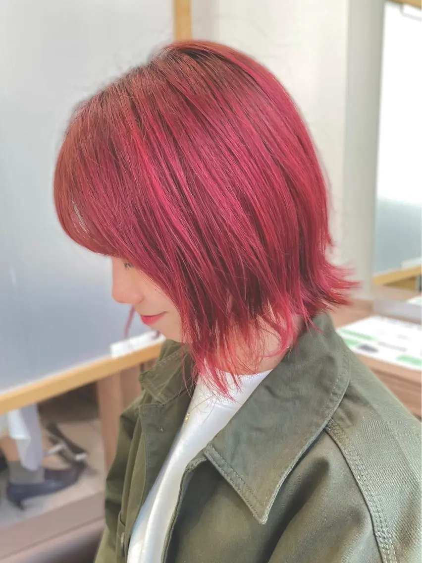 ショート カラー ローズカラー ナカタケ ユウのヘアスタイル