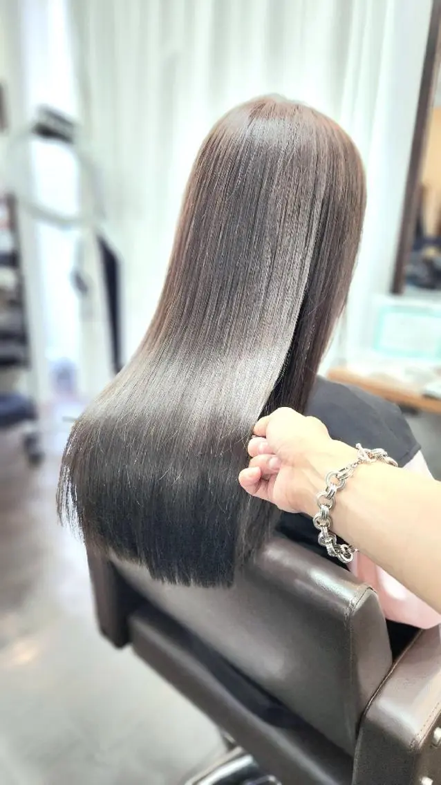 ロング 髪質改善 ロング 縮毛矯正 トリートメント 酸熱トリートメント ヘアカラー トリートメント ヒロセ シュウジのヘアスタイル