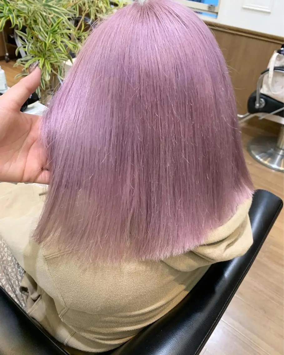 ミディアム カラー 薄田 珠美のヘアスタイル