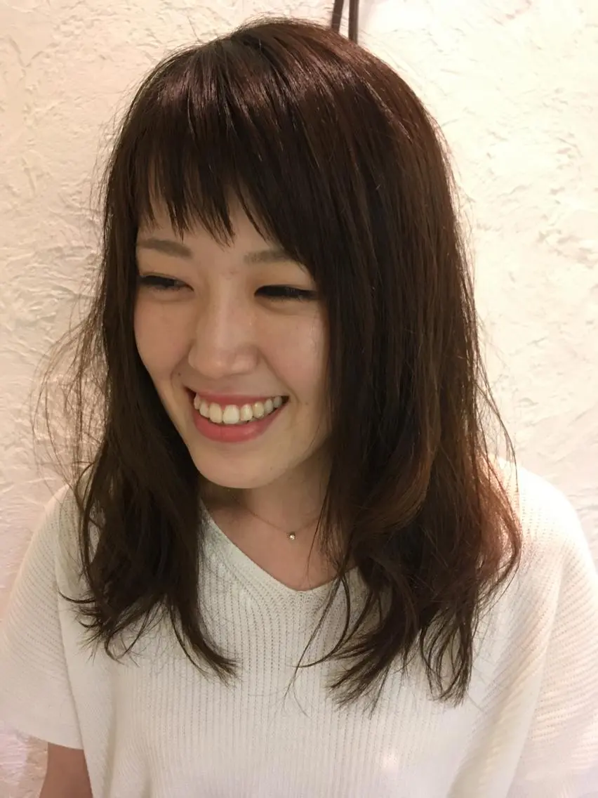 ミディアム GOSSIP信国 瑞絵のヘアスタイル