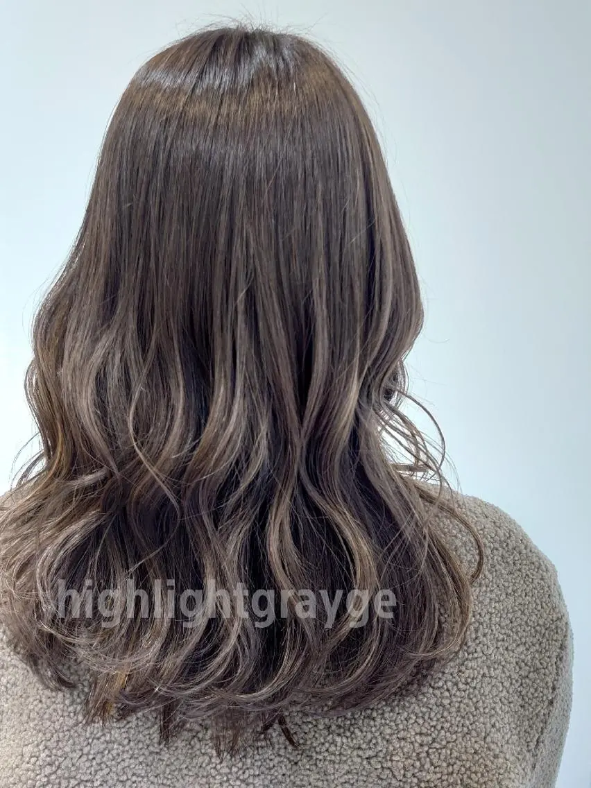 ミディアム カラー グレージュ ハイライトカラー ハイライト カット ヘアカラー 東梅田/艶カラー/ 大貫一輝のヘアスタイル