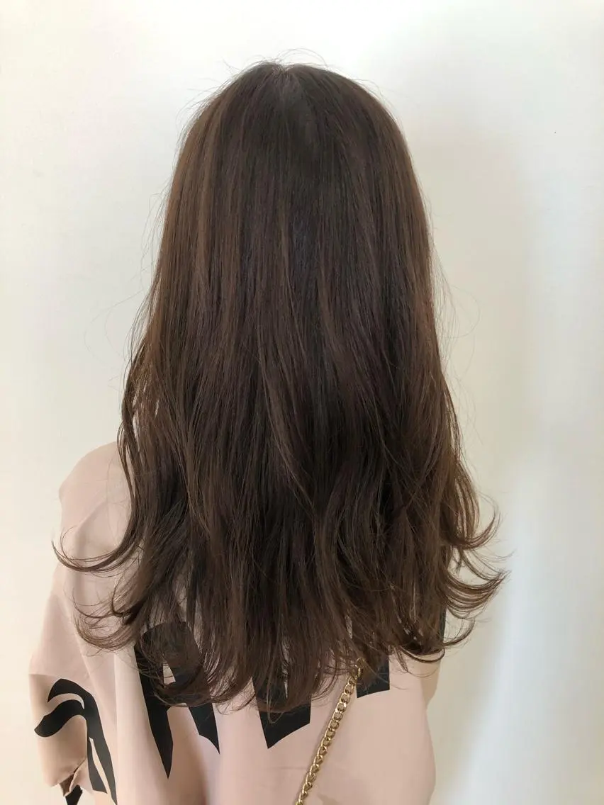 ロング ロングレイヤー くびれヘア レイヤーカット ロング カット トリートメント 金子 直樹のヘアスタイル