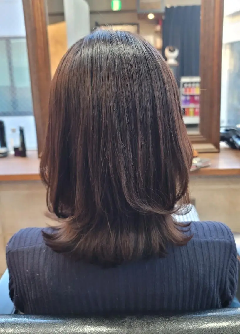 ミディアム カラー アッシュ ボブ カット ヘアカラー トリートメント S. ERIのヘアスタイル