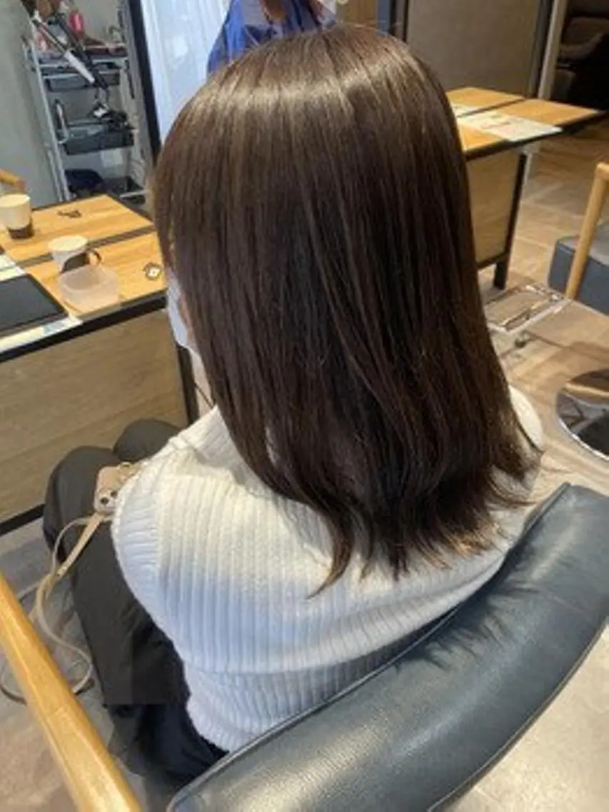 ミディアム カラー パーマ ヘアアレンジ ミディアムパーマ アディクシーカラー ベージュカラー ブリーチ ケアカラー カット トリートメント ヘアケア特化型サロン newi 梅田のヘアスタイル